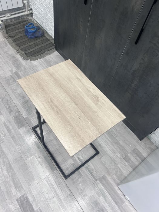 Журнальный столик