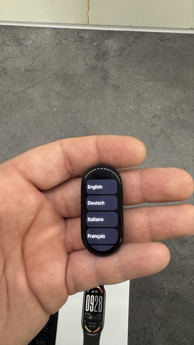 Smart Band 10 – Nouă cu ecran AMOLED