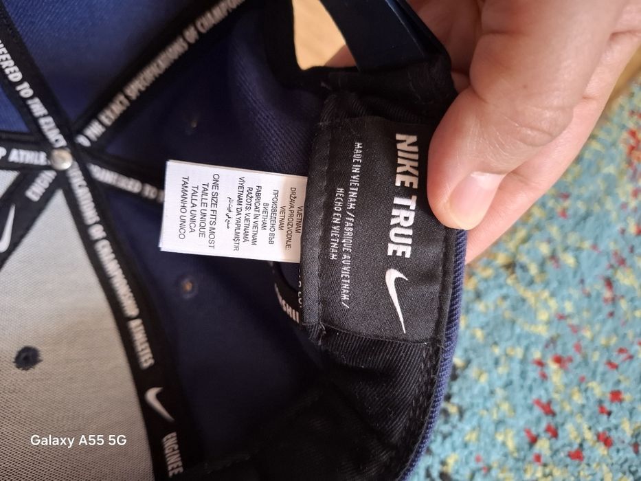 Puma  и Nike кепка