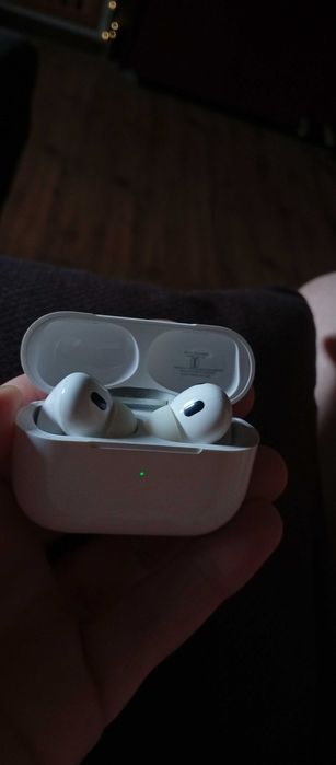 Продам наушники оригинал air pods pro