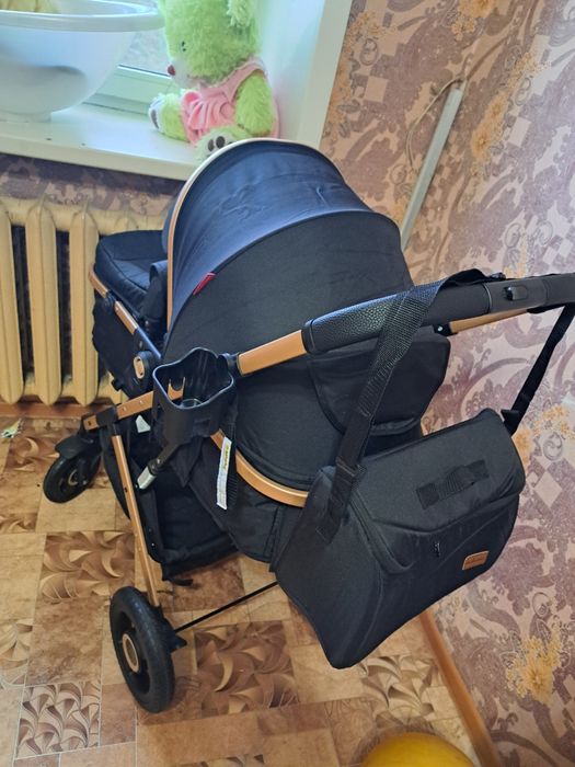 Продам коляску новую