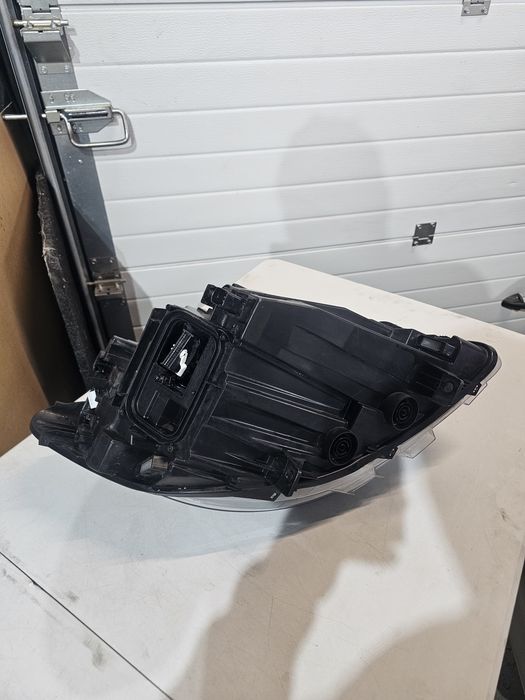 Far stanga  Mercedes Sprinter W907 W910 Full Led 
Stare impecabilă! 
Cod: A91090