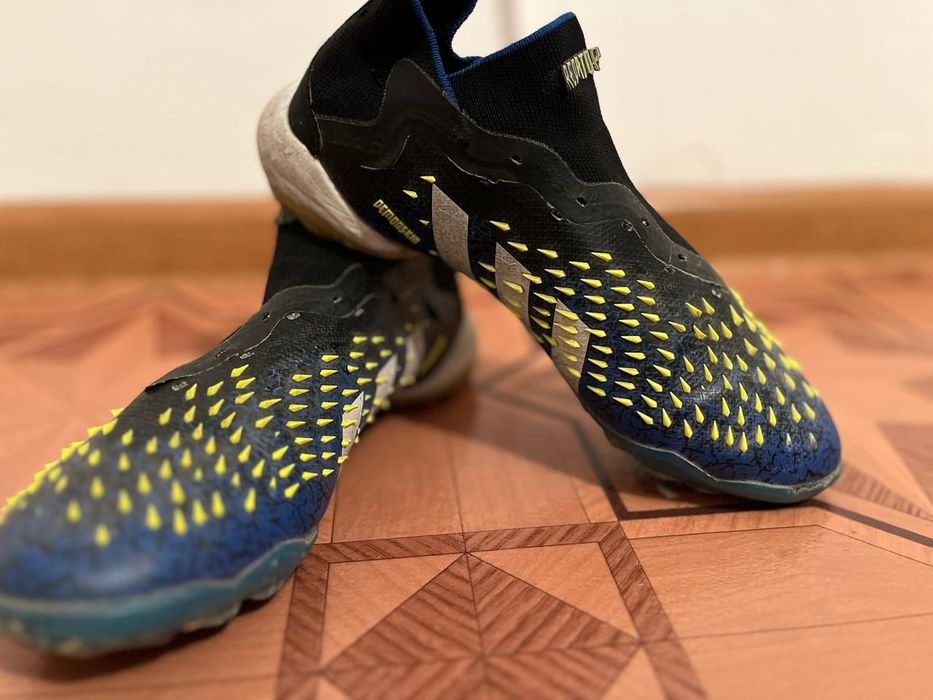 Придатыр аяақ киім