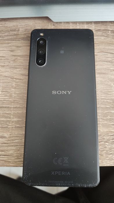 Телефон  Sony 10 v