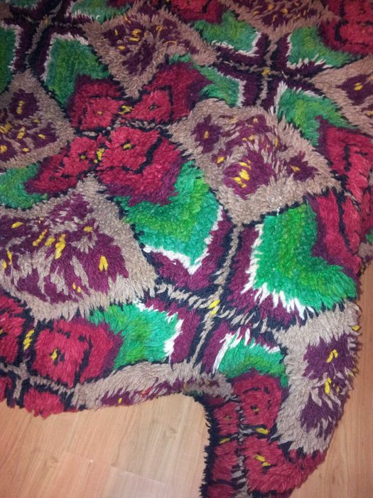 Китеник цветен 100% вълна и ръчно тъкан