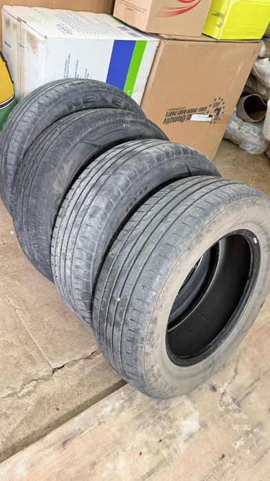 Продам комплект летних шин 215/65. R16