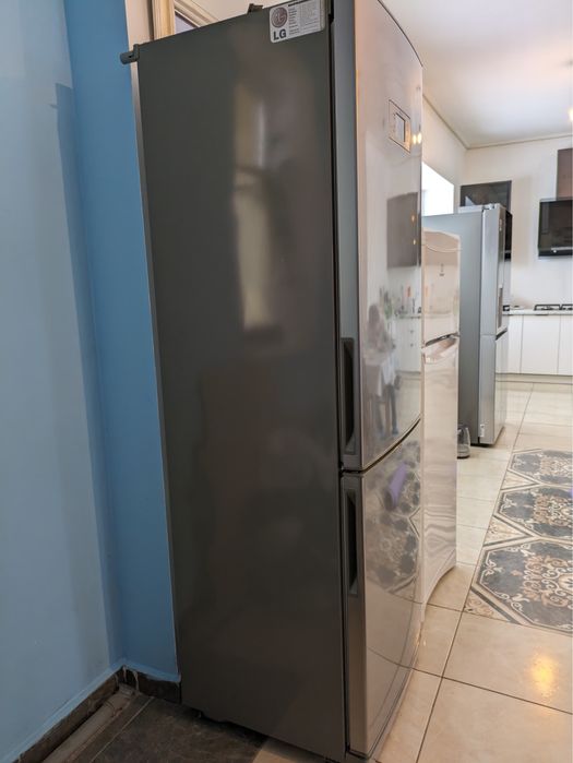 Продам холодильник LG