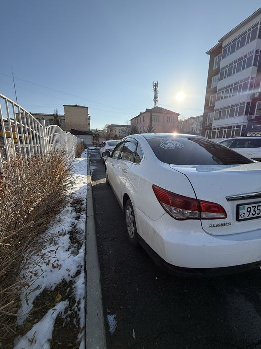 Продам ниссан альмеру