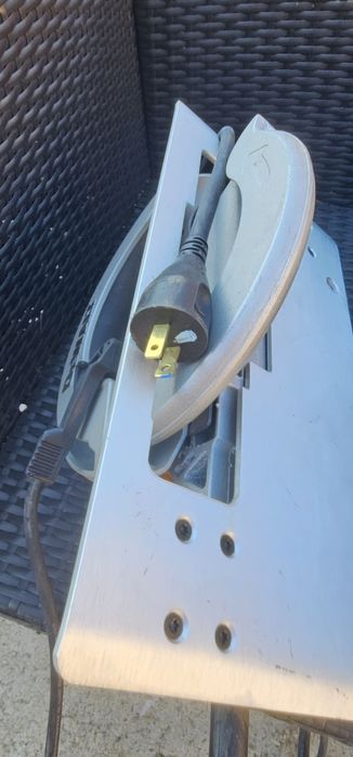 circular dewalt la 110v.