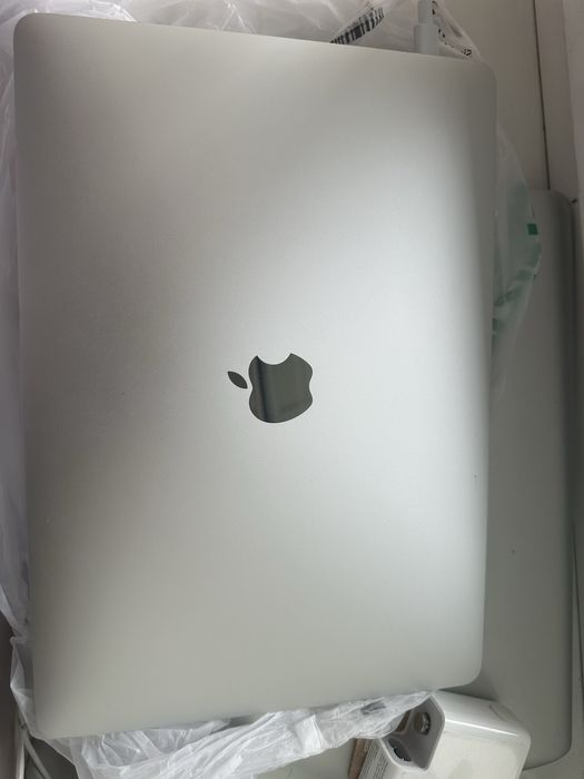 Macbook pro 2020 I5 16Gb
