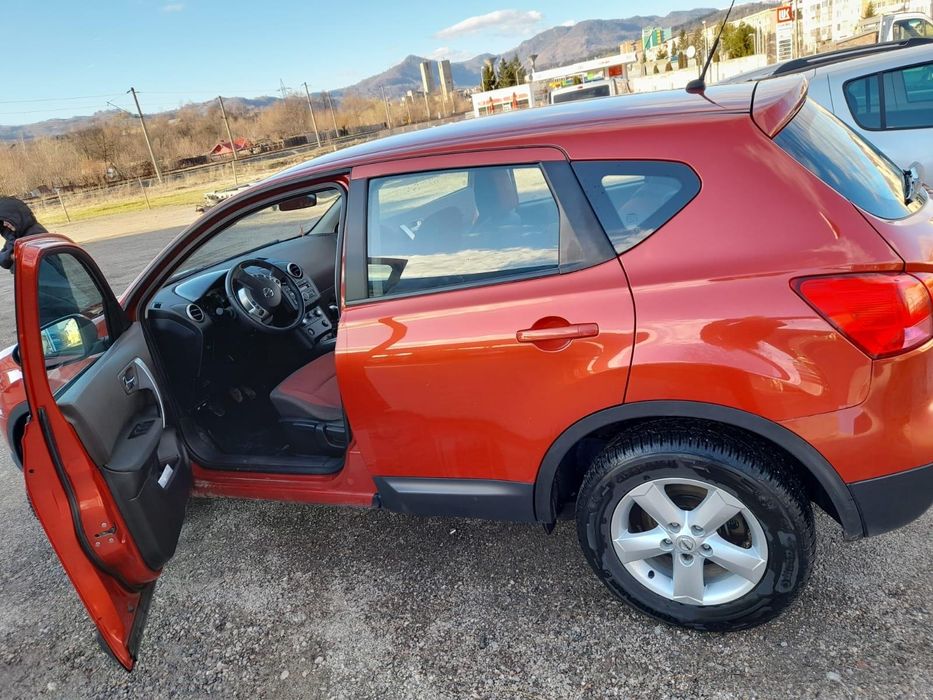 Vând Nissan Qashqai 2.0 Benzina- 141 CP