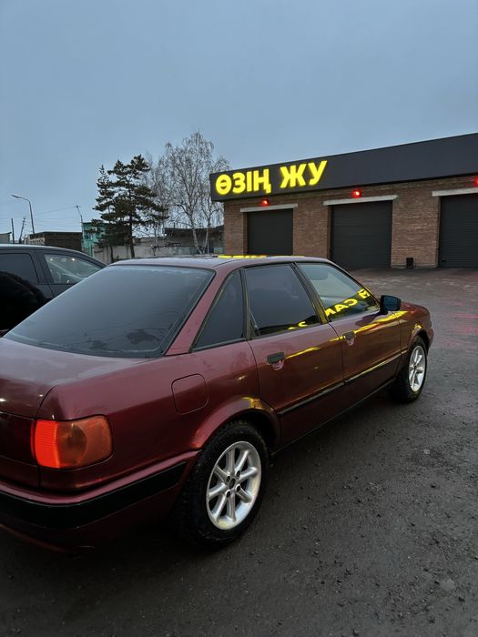 Ауди 80 б4.