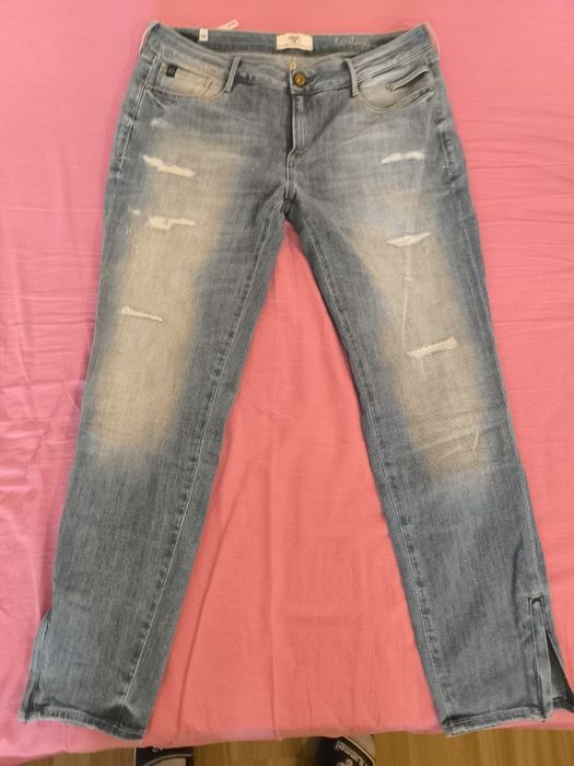 Дамски дънки размер 32