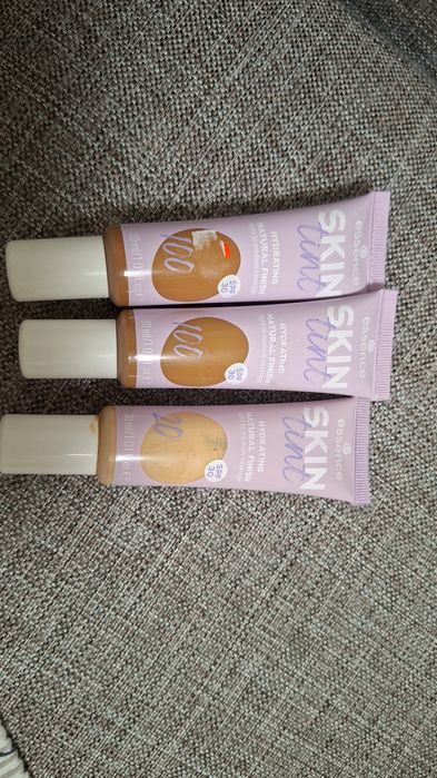 Fond de ten essence/ catrice