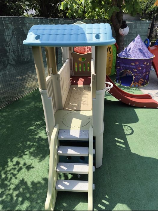 Vând centru de joaca, se poate folosi pt copii între 2 si 5 ani