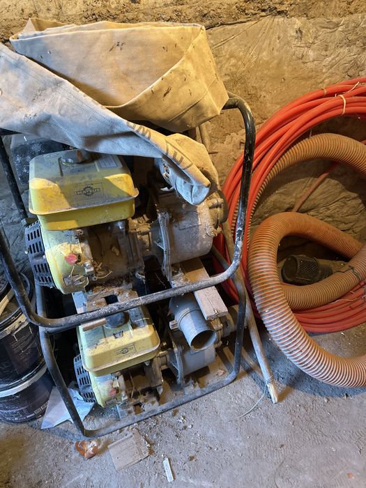 Мотопомпа б/у хорошом  состоянии