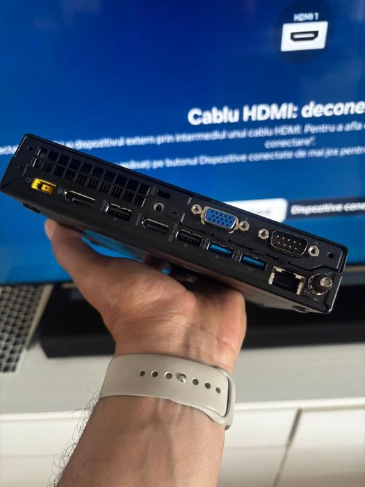 Mini PC (nuc) Lenovo ThinkCwntre M720q ( i5-9400T • 16gb ram• SSD 256)  Port com