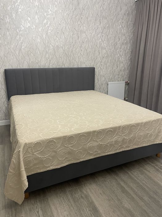 Продам покрывало 240 на 260