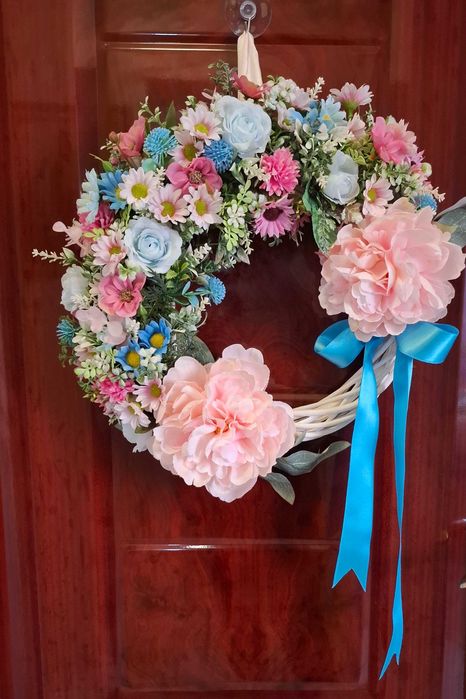 Пролетен венец, ръчно изработен