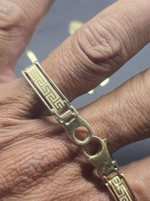 Золотой браслет.