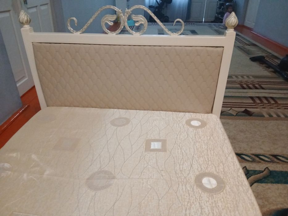 Кровать сатылады.