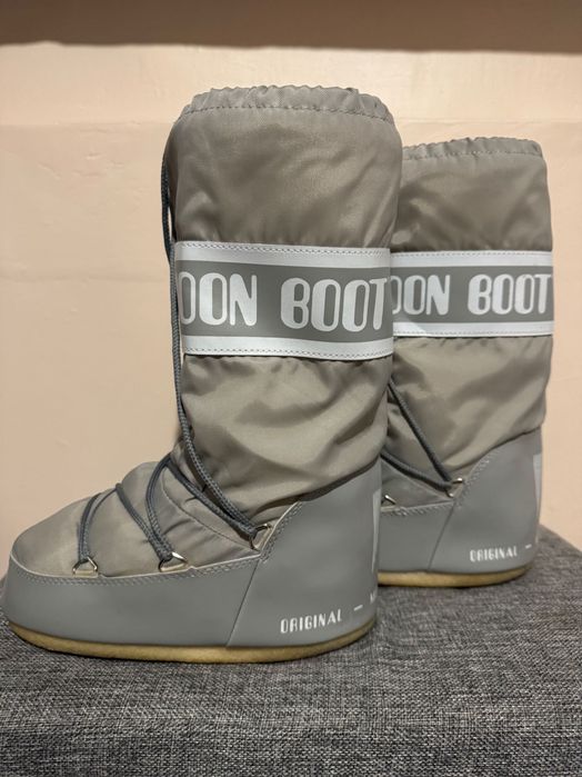 Апрески Moon Boot.