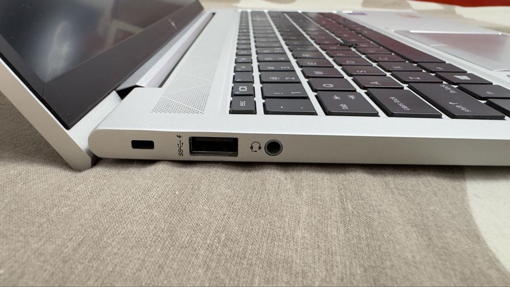 Laptop HP Elitebook 850 GB
