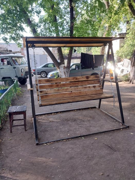 Продам садовая качелю новая