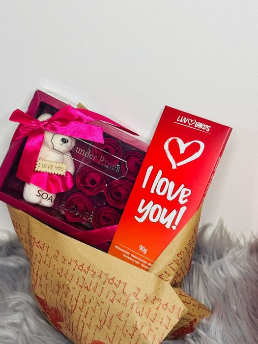 Set/cadou/lot/dama/valentine’s day/aniversare/1martie/8martie/craciun