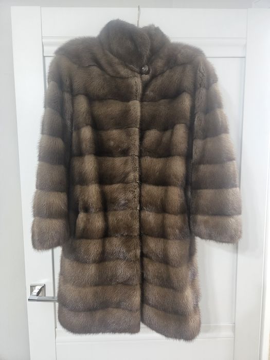 Продам норковую шубу