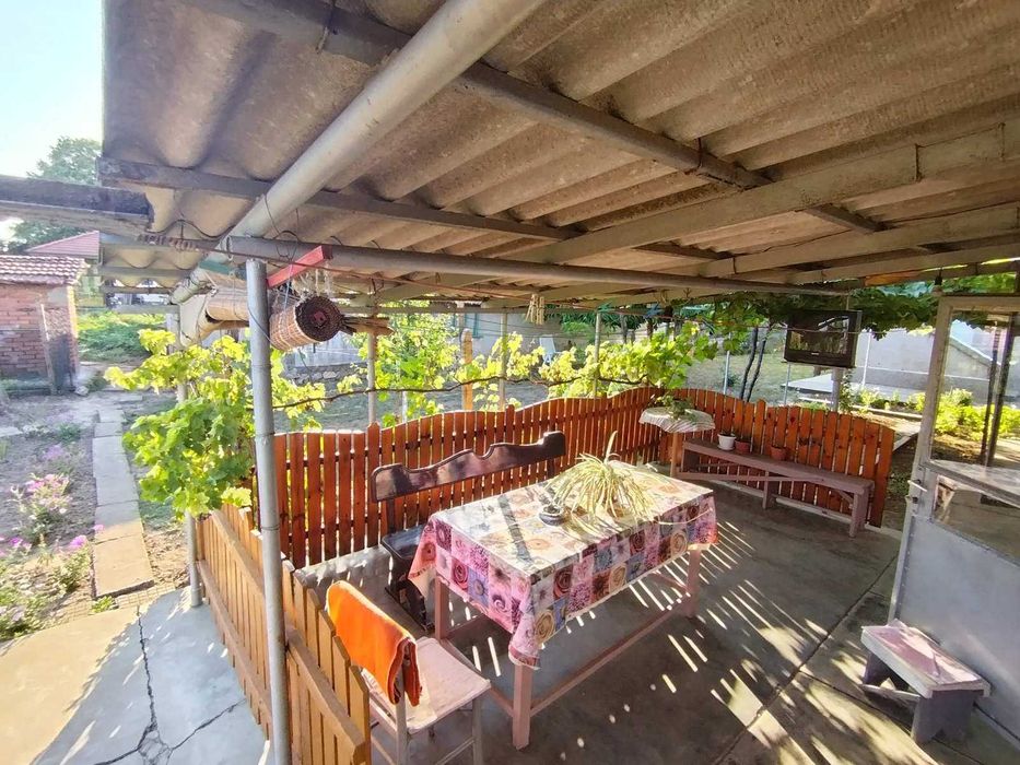 Селска къща за продажба в с. Ряхово