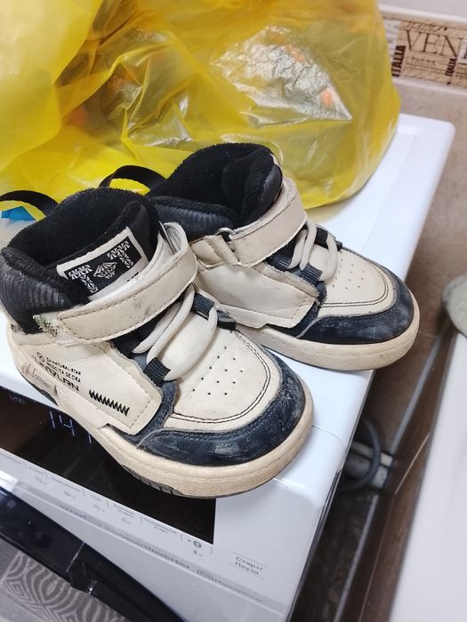 Отдам детскую обувь