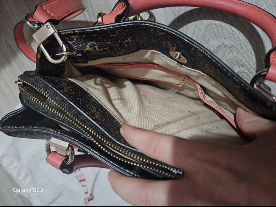 Guess, Geanta de piele ecologica, cu bareta de mana Camy