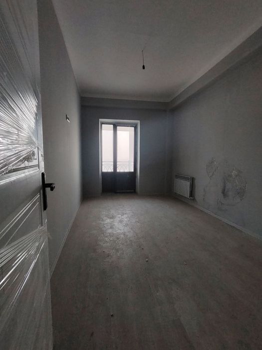 Tantana yaqinida kvartira zudlik bilan sotiladi