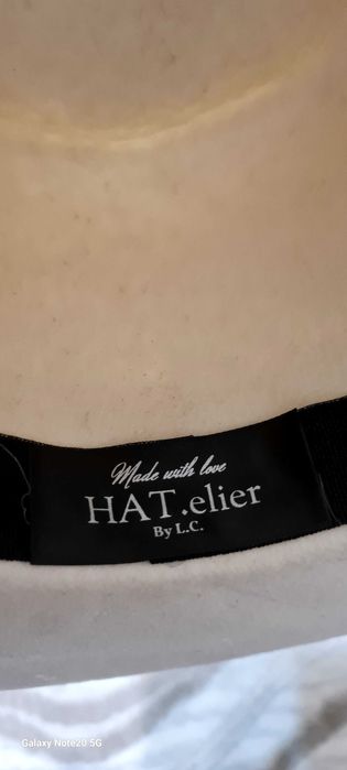 Palarie de designer