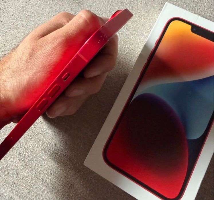 iPhone 14 product red