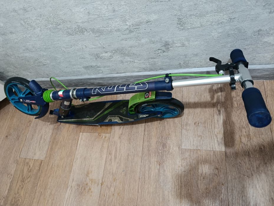 Продам Самокат б/у