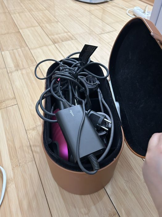 Продам DYSON оригинал