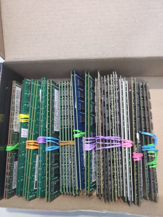 Продам ОЗУ 2гб DDR 3