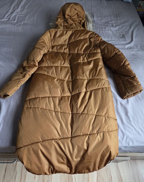 Дамско зимно дълго яке