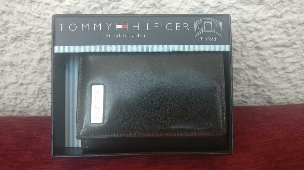 Портфейл Tommy Hilfiger