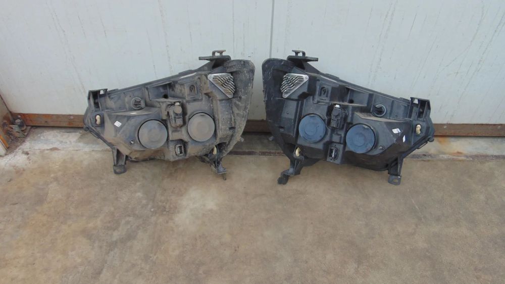 Faruri stanga/dreapta Renault Master 4 an 2022 cod 260607867R