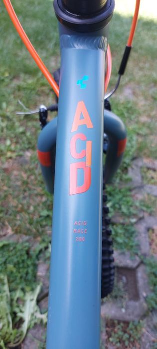 Bicicleta copii Cube Acid 160 cu roti pe 16'