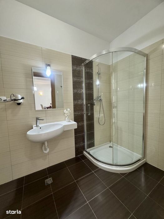 Inchiriez ap2 cam termen scurt in Mamaia Zona Cazino-Tudors Residence