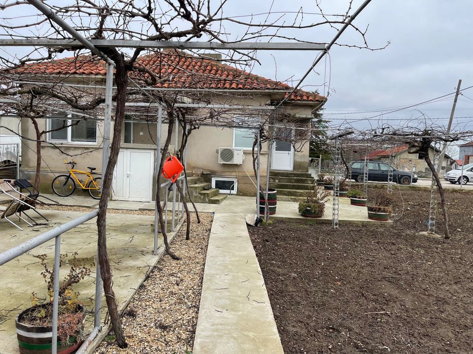 Продава се Къща в Каварна - 410 кв.м за 610 €/кв.м - Снимка #4