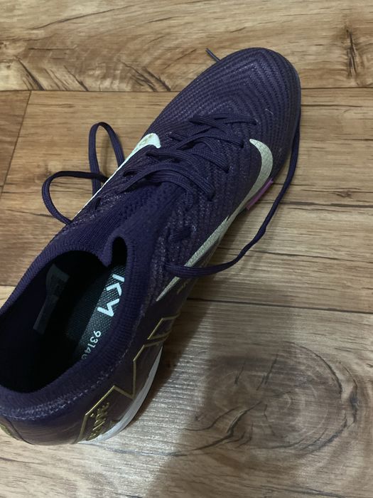 Продам бутсы для мальчика