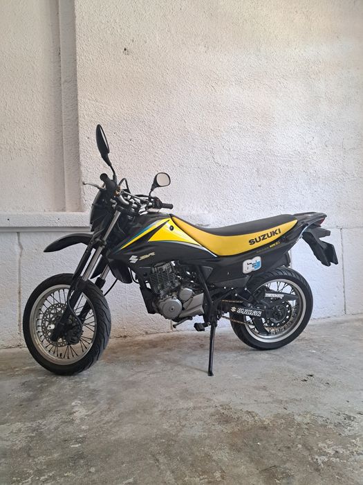* Vând Suzuki dr 125 SM