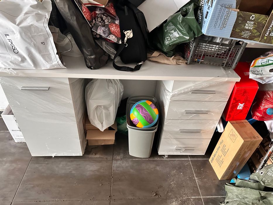 Birou alb cu sertare Dedeman