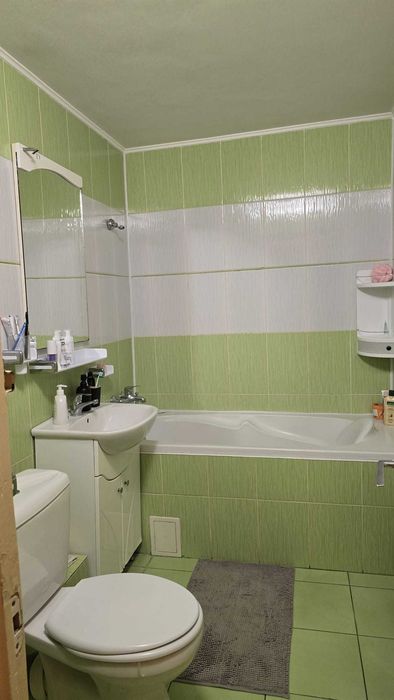 Iasi, Apartament 3 camere Nicolina Cug, Biserica Catolică
