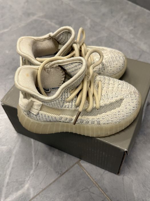 Детские кроссовки тканевые yeezy